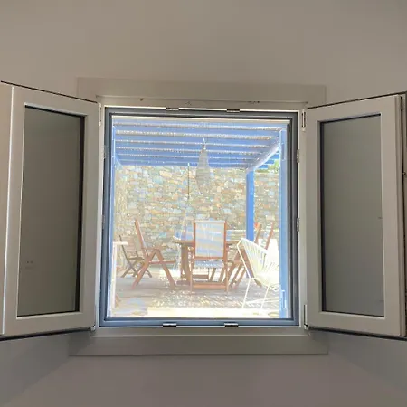 Syrona Apartment *