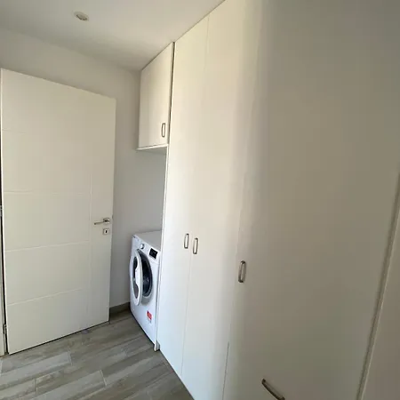 Syrona * Posidhonia (Syros)